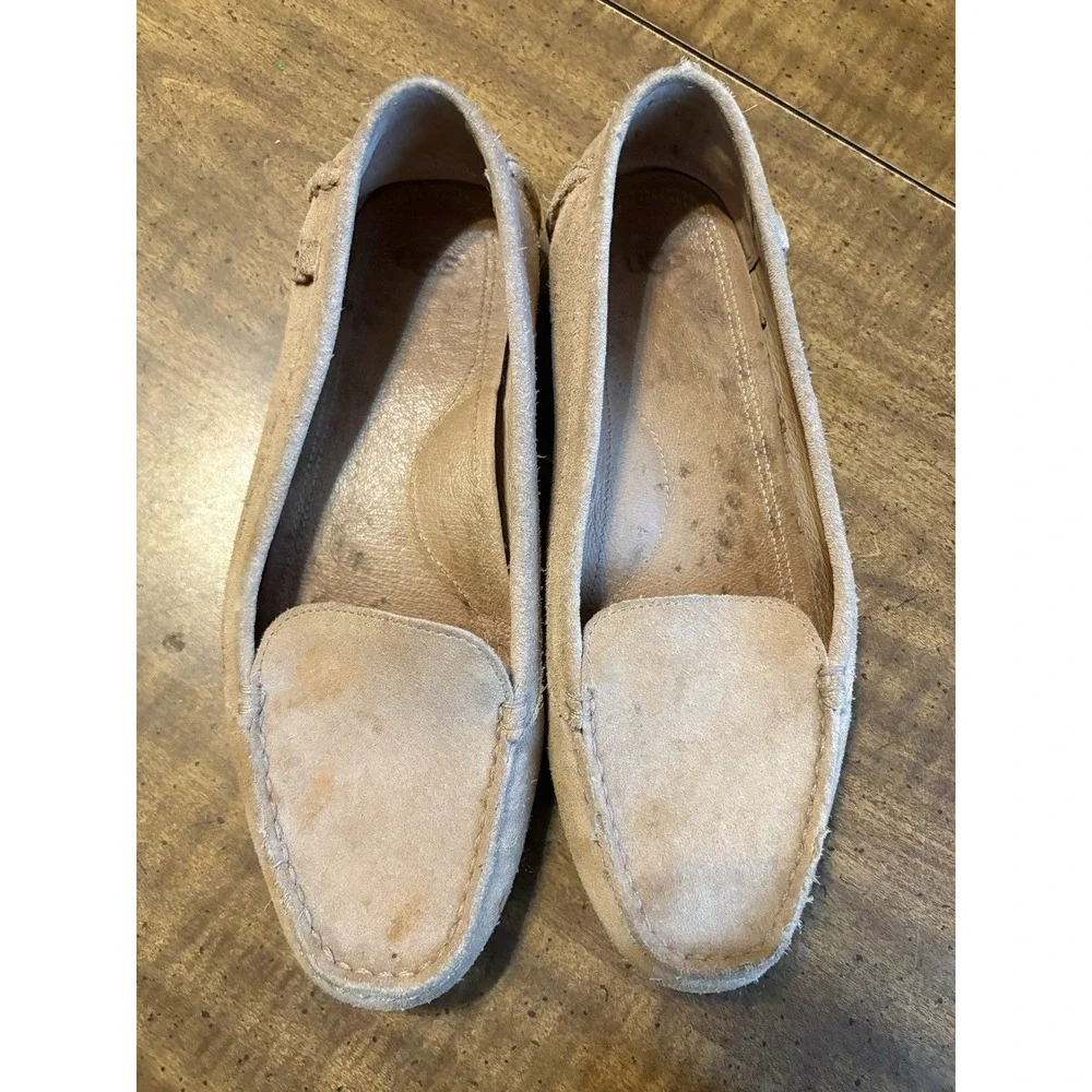 Used Ugg Soft Suede‎ Leather Tan Loafers Shoes Womens 10 Well Loved and Worn